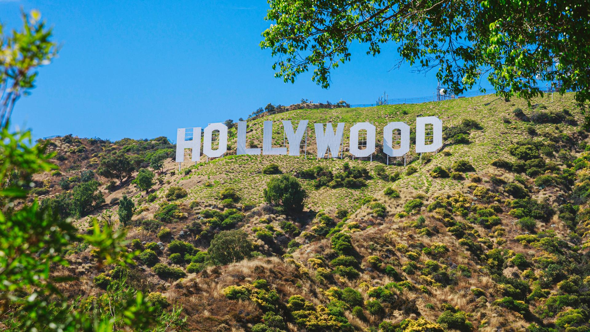Der berühmte Schriftzug Hollywood auf dem Mount Lee in den St. Monica Hills.