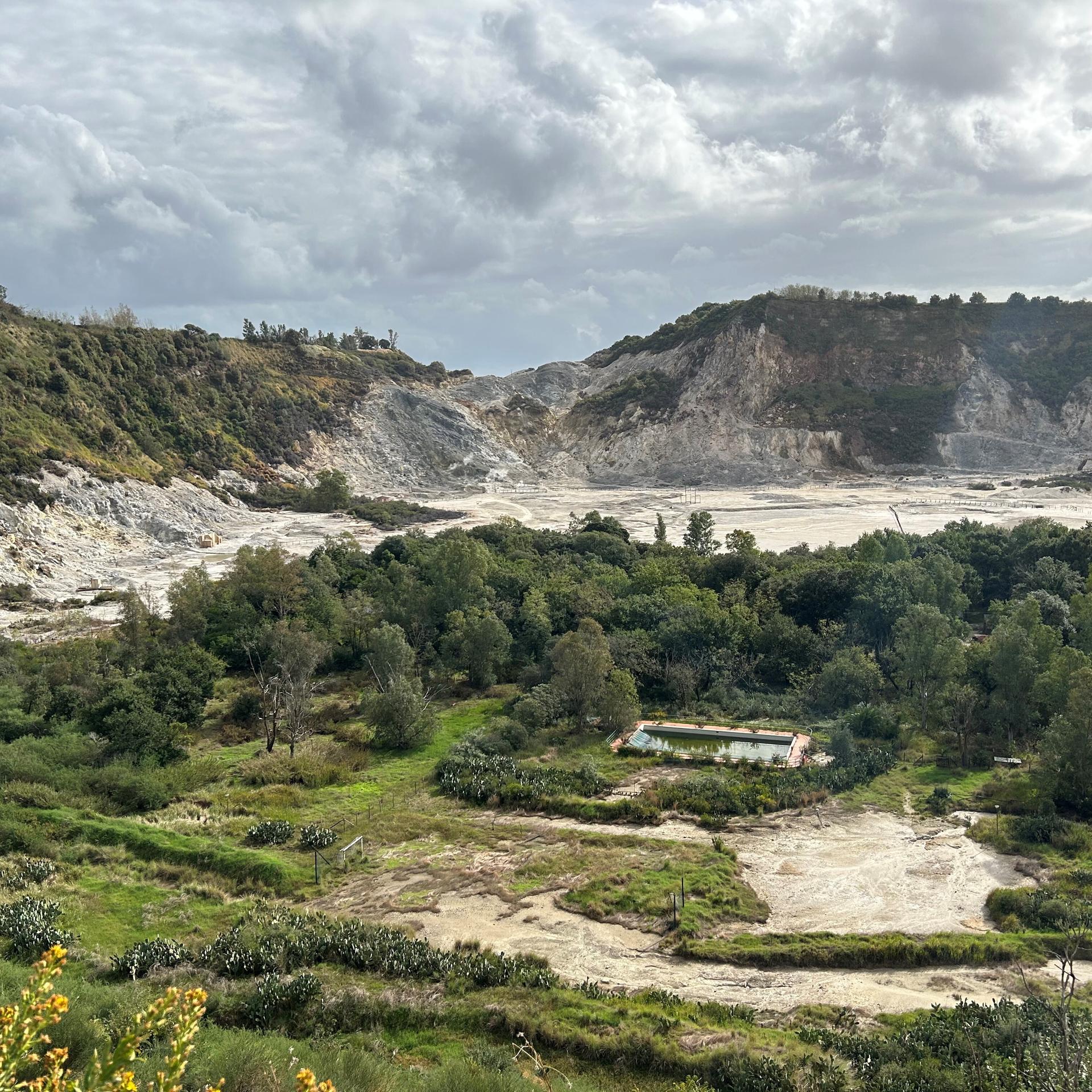 Phlegräische Felder - Die Erde bebt schon wieder nahe dem Vesuv