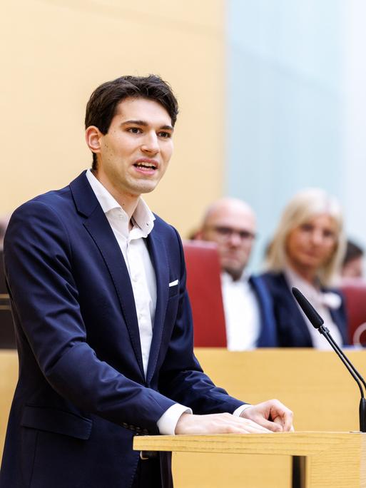Kristan Freiherr von Waldenfels (CSU) spricht im bayerischen Landtag
