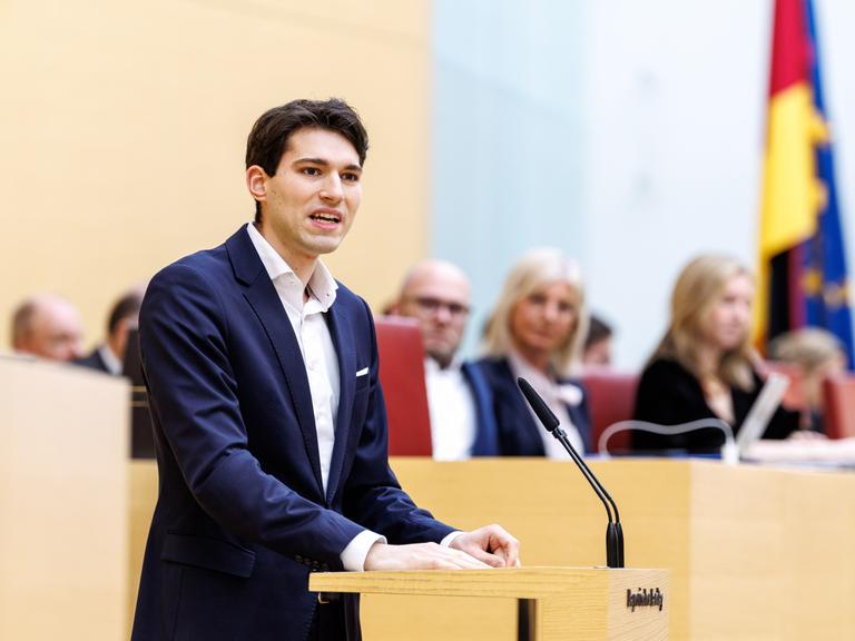 Kristan Freiherr von Waldenfels (CSU) spricht im bayerischen Landtag
