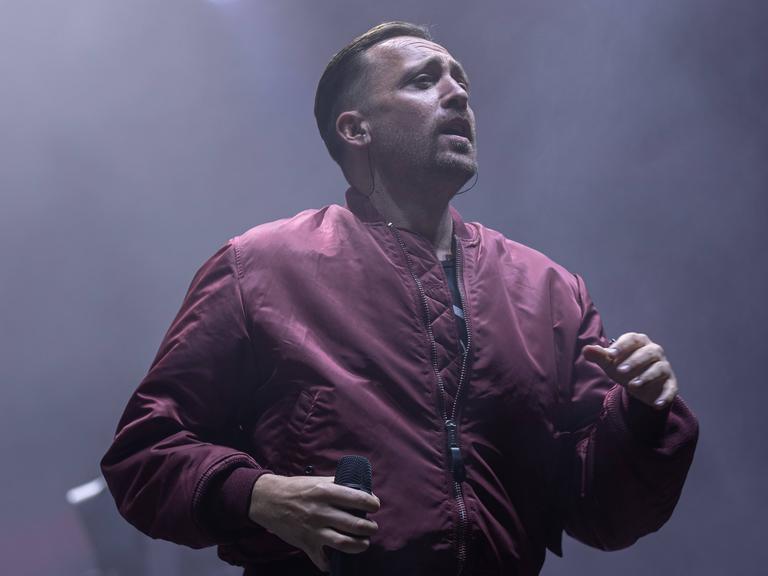 Daniel PONGRATZ Danger Dan von der deutschen Hip-Hop Band ANTILOPEN GANG beim Live Auftritt auf der Orbit Stage - Das 3 Tage Festival ROCK AM RING vom 07. Bis 09. Juni 2024 am Nürburgring in der Eifel ist das traditionsreichste Rockfestival Deutschlands. 