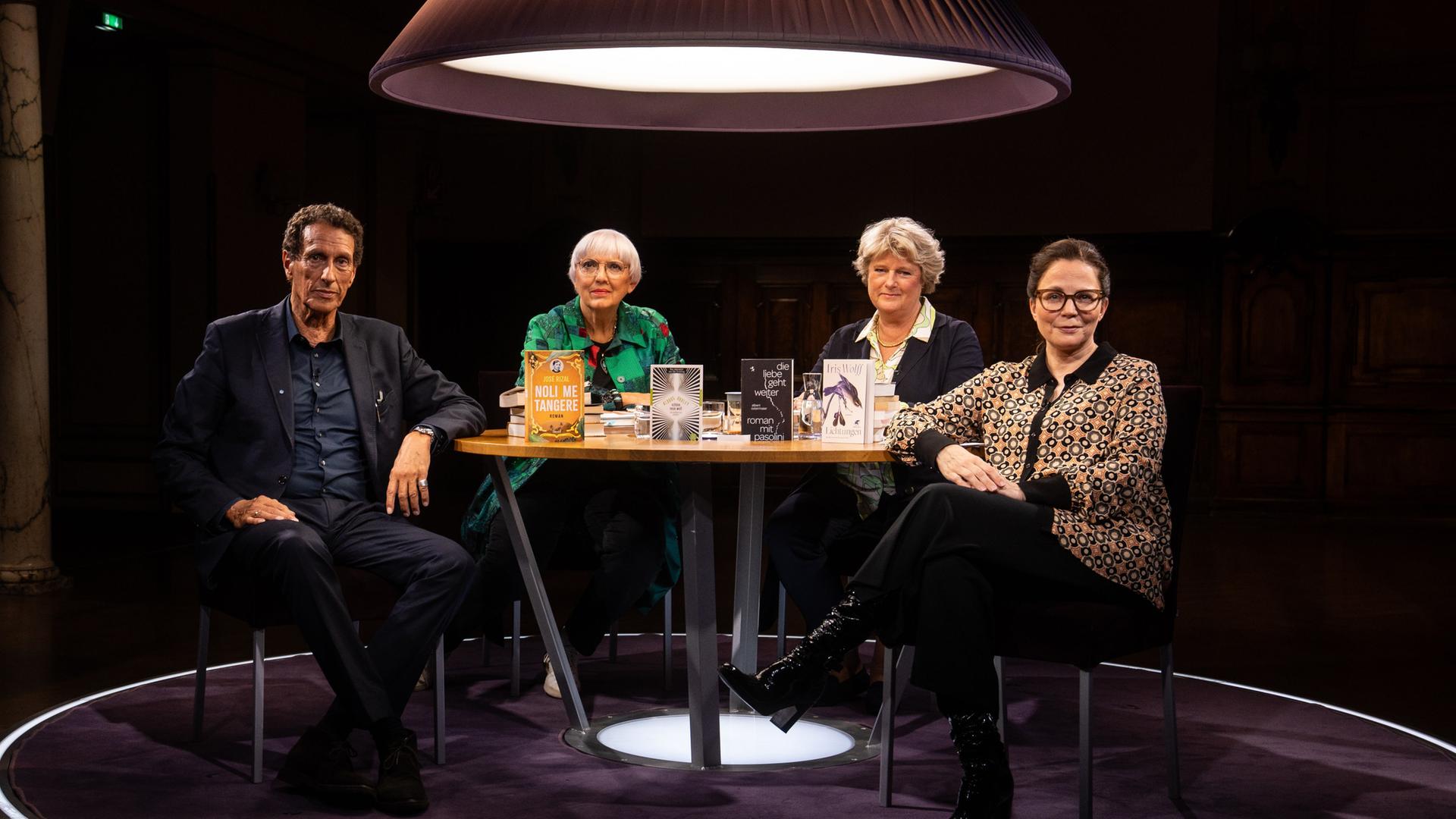 Von links: Julian Nida-Rümelin, Claudia Roth, Monika Grütters, Thea Dorn