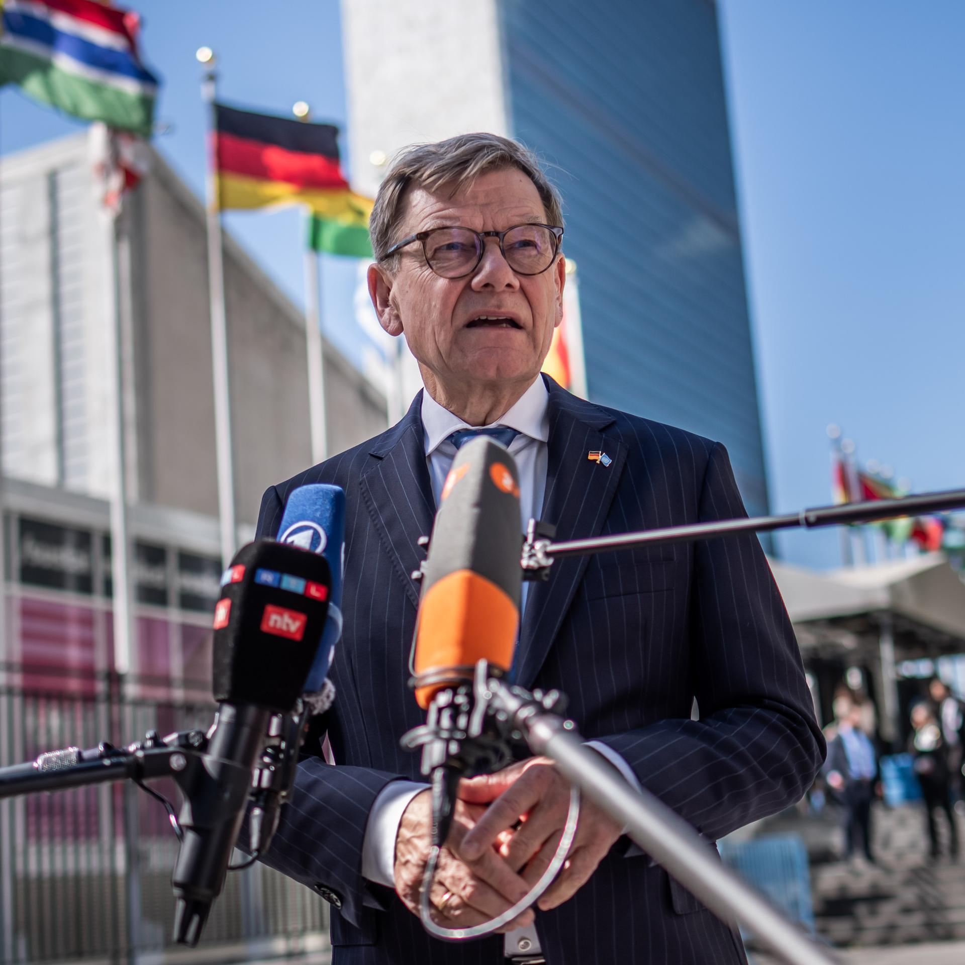 Naher Osten - Außenminister Wadephul ruft Israel und Hisbollah zu Zurückhaltung auf - Konflikt ist Thema im UNO-Sicherheitsrat