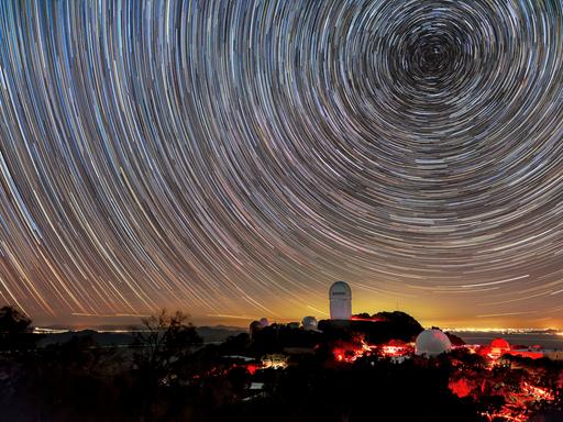 Kreisförmige Sternenspuraufnahme am Kitt Peak