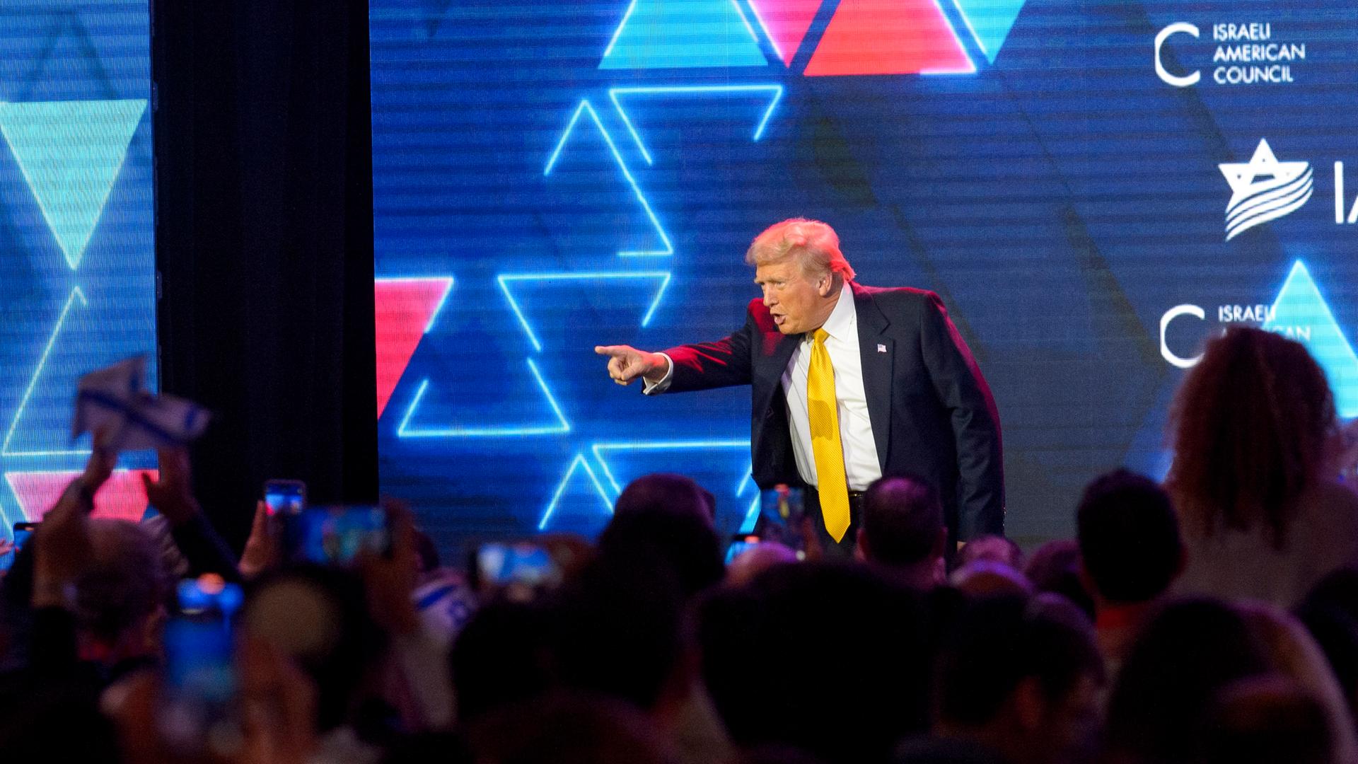 US-Präsidentschaftskandidat Trump spricht vor dem Israeli-American Council in Washington.