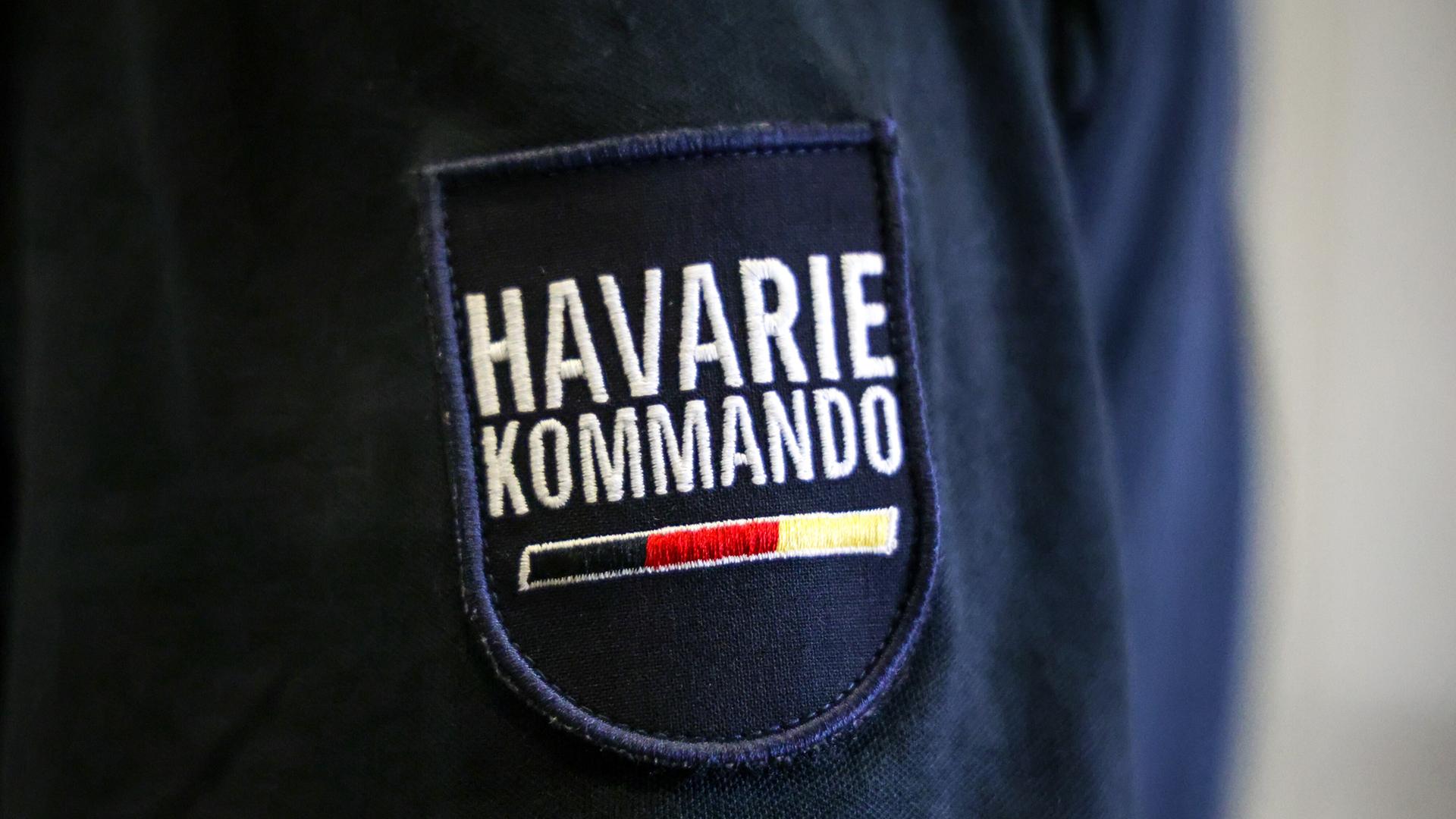 Das Logo des Havariekommandos auf einem Ärmel Das Logo des Havariekommandos auf einem Ärmel