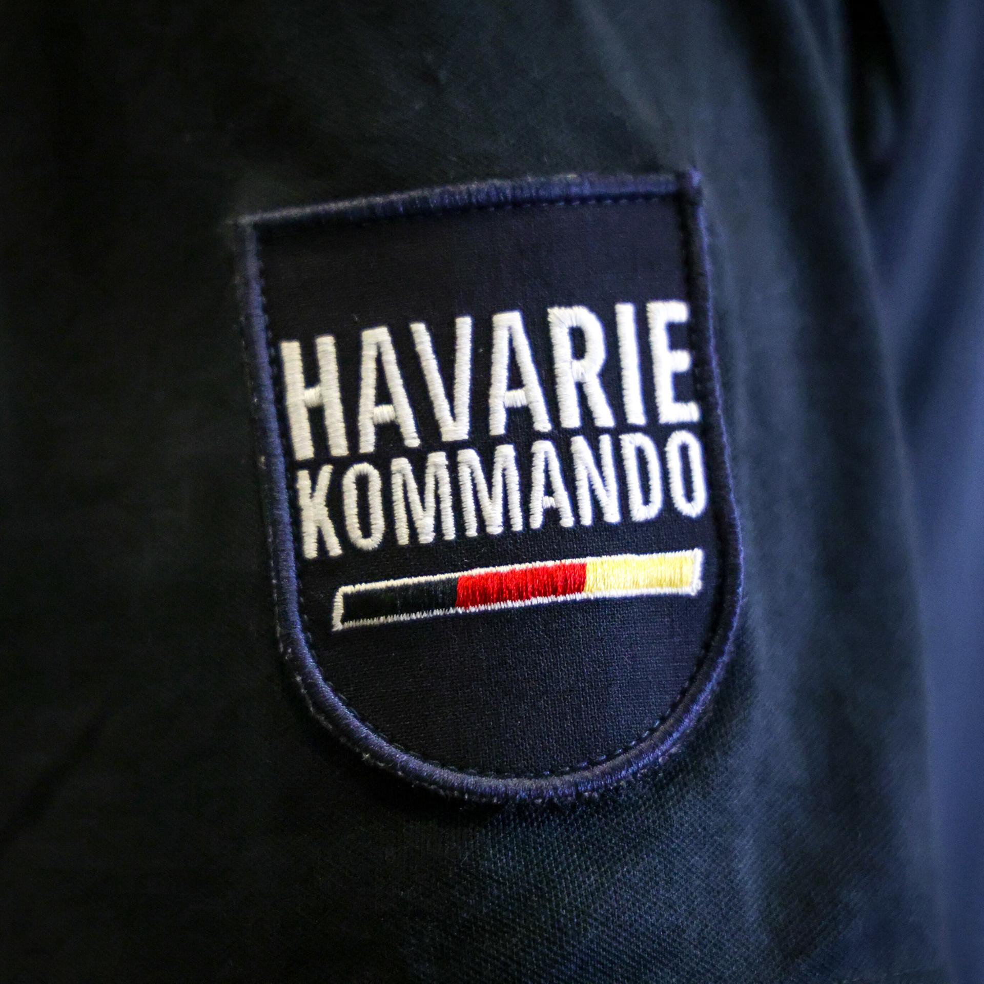 Das Logo des Havariekommandos auf einem Ärmel