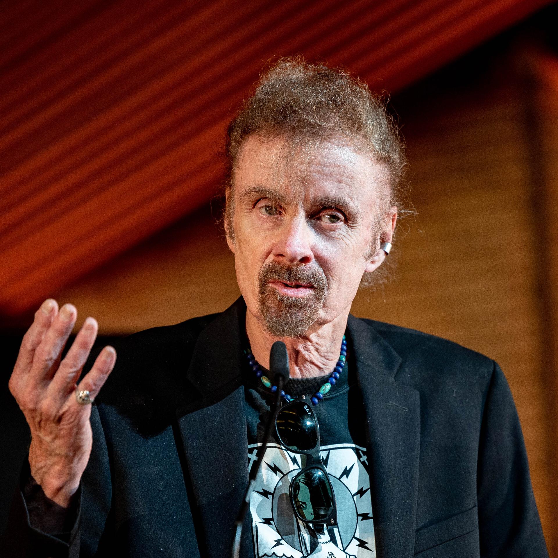 Der amerikanische Bestseller-Autor T.C. Boyle spricht im Audimax der Universität Hamburg über sein neues Werk »Blue Skies« – Was passiert, wenn die Natur zurück beißt?