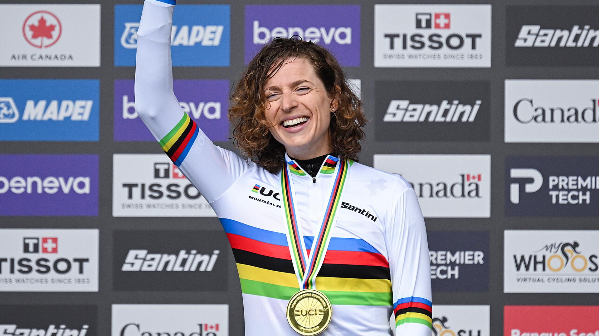 Franziska Koch jubelt über Bronze.
