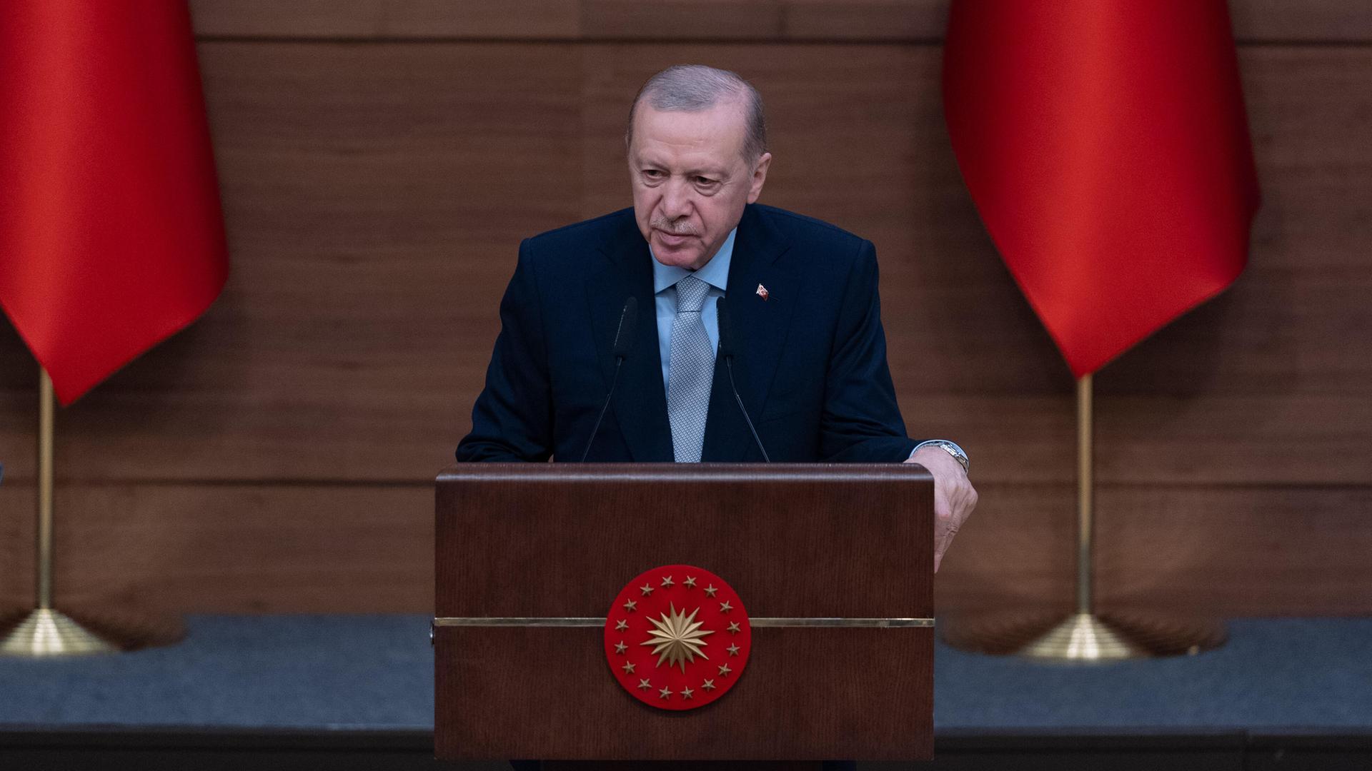 Der türkische Präsident Recep Tayyip Erdogan hält am 6. Mai 2025 eine Rede bei der Verleihung der 10. Anadolu Media Awards im Präsidentenpalast in Ankara. Der türkische Präsident Recep Tayyip Erdogan hält am 6. Mai 2025 eine Rede bei der Verleihung der 10. Anadolu Media Awards im Präsidentenpalast in Ankara.