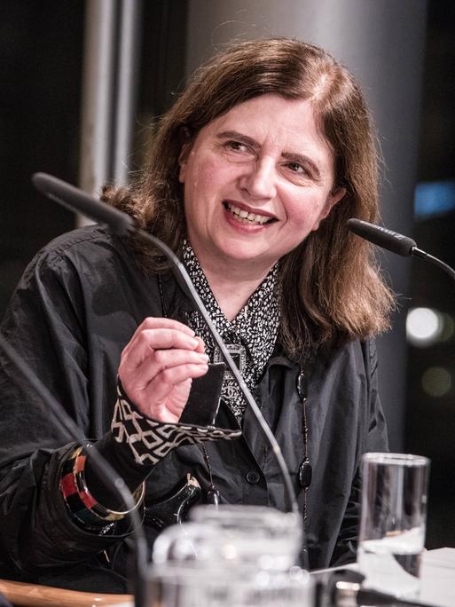 Sibylle Lewitscharoff bei einer Lesung.