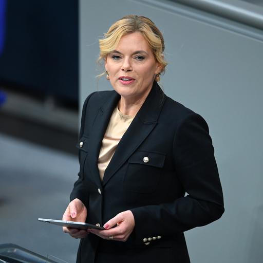 Julia Klöckner (CDU), Bundestagspräsidentin, spricht im Bundestag. 
