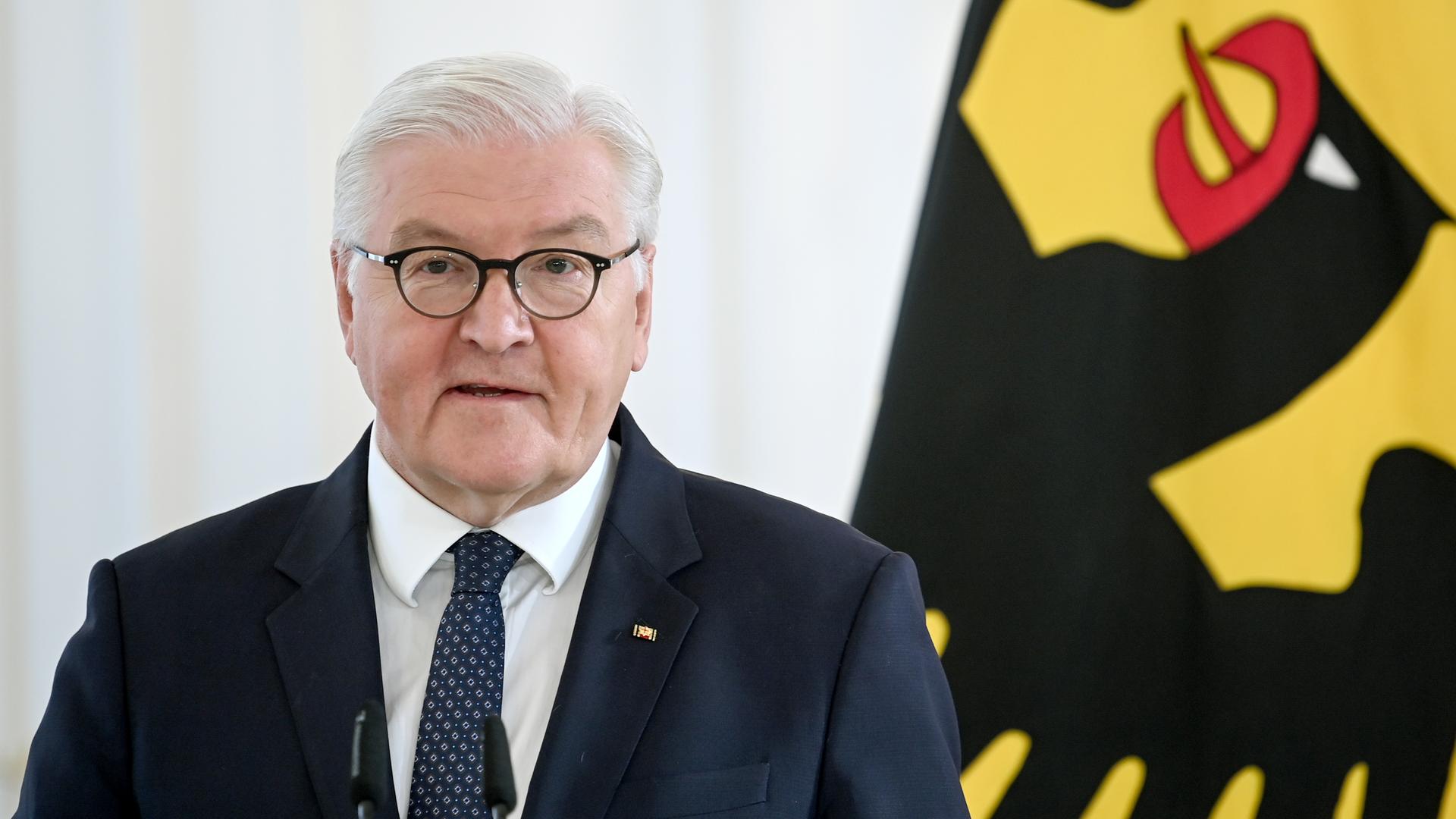 Bundespräsident Frank-Walter Steinmeier spricht zur Ergebnispräsentation des internationalen Forschungsprojekts "Ethik der Digitalisierung - von Prinzipien zu Praktiken" Bundespräsident Frank-Walter Steinmeier spricht zur Ergebnispräsentation des internationalen Forschungsprojekts "Ethik der Digitalisierung - von Prinzipien zu Praktiken"
