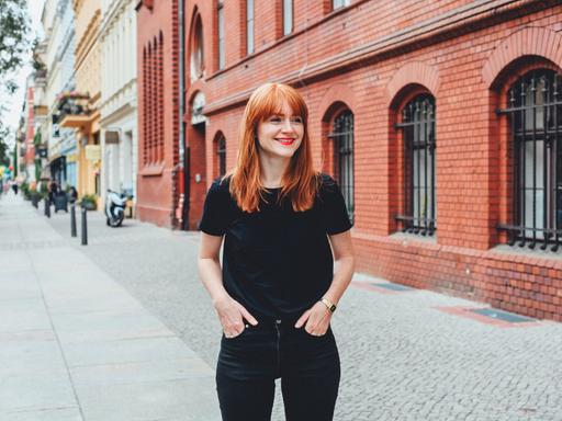 Ein Portrait von Helena Melikov