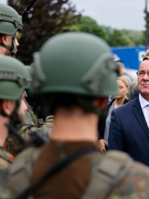 Antrittsbesuch von Bundesverteidigungsminister Boris Pistorius (SPD) am Standort Rheinbach