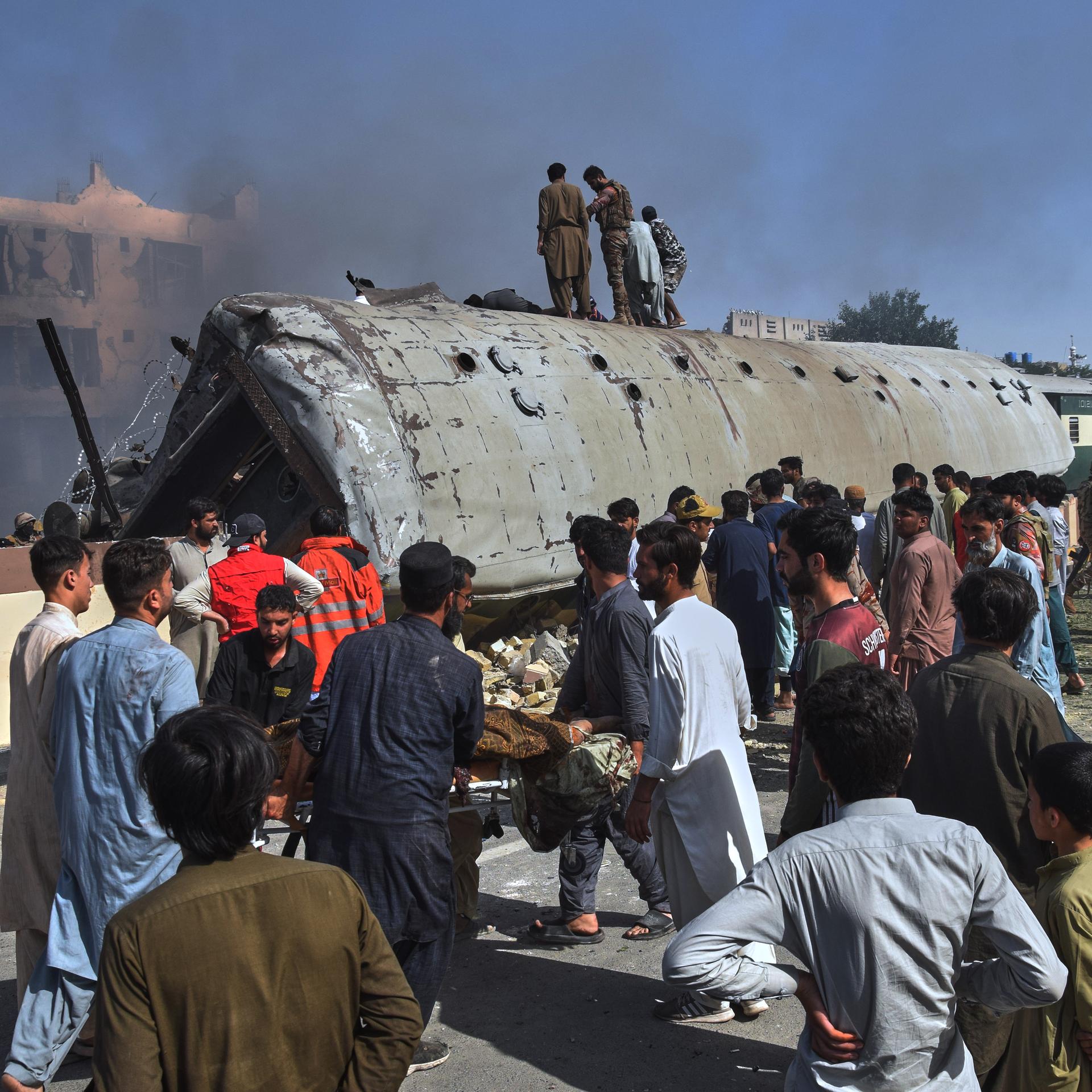Provinz Belutschistan - Viele Tote bei Anschlag auf Zug in Pakistan - Separatisten bekennen sich zu Gewalttat