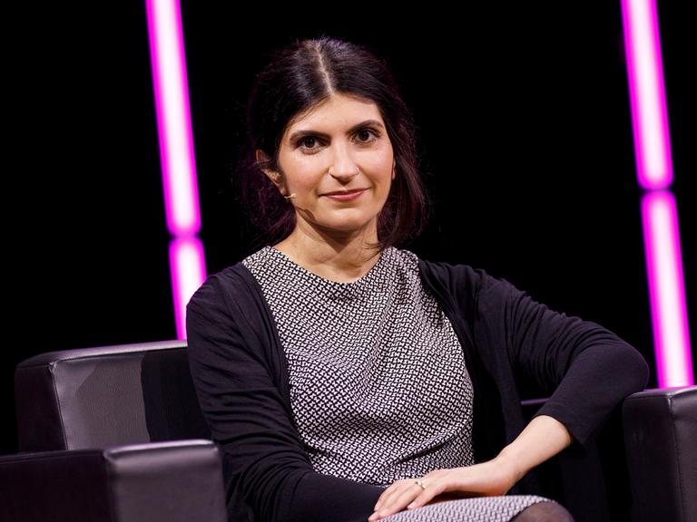 Shida Bazyar auf der lit.Cologne 2021 in Köln
