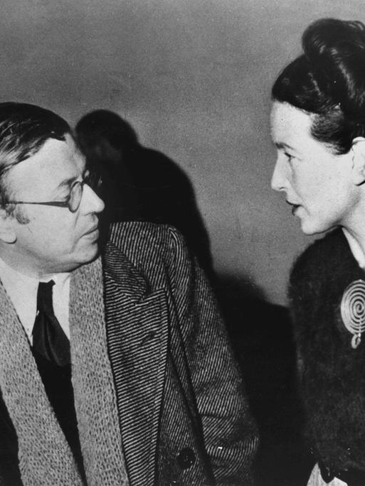 Jean Paul Sartre und Simone de Beauvoir um 1945.