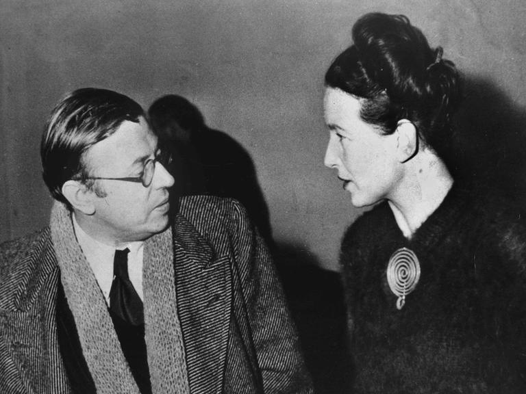 Jean Paul Sartre und Simone de Beauvoir um 1945.