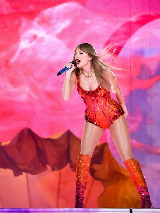 Taylor Swift bei einem Auftritt am 9. Mai 2024 in Paris