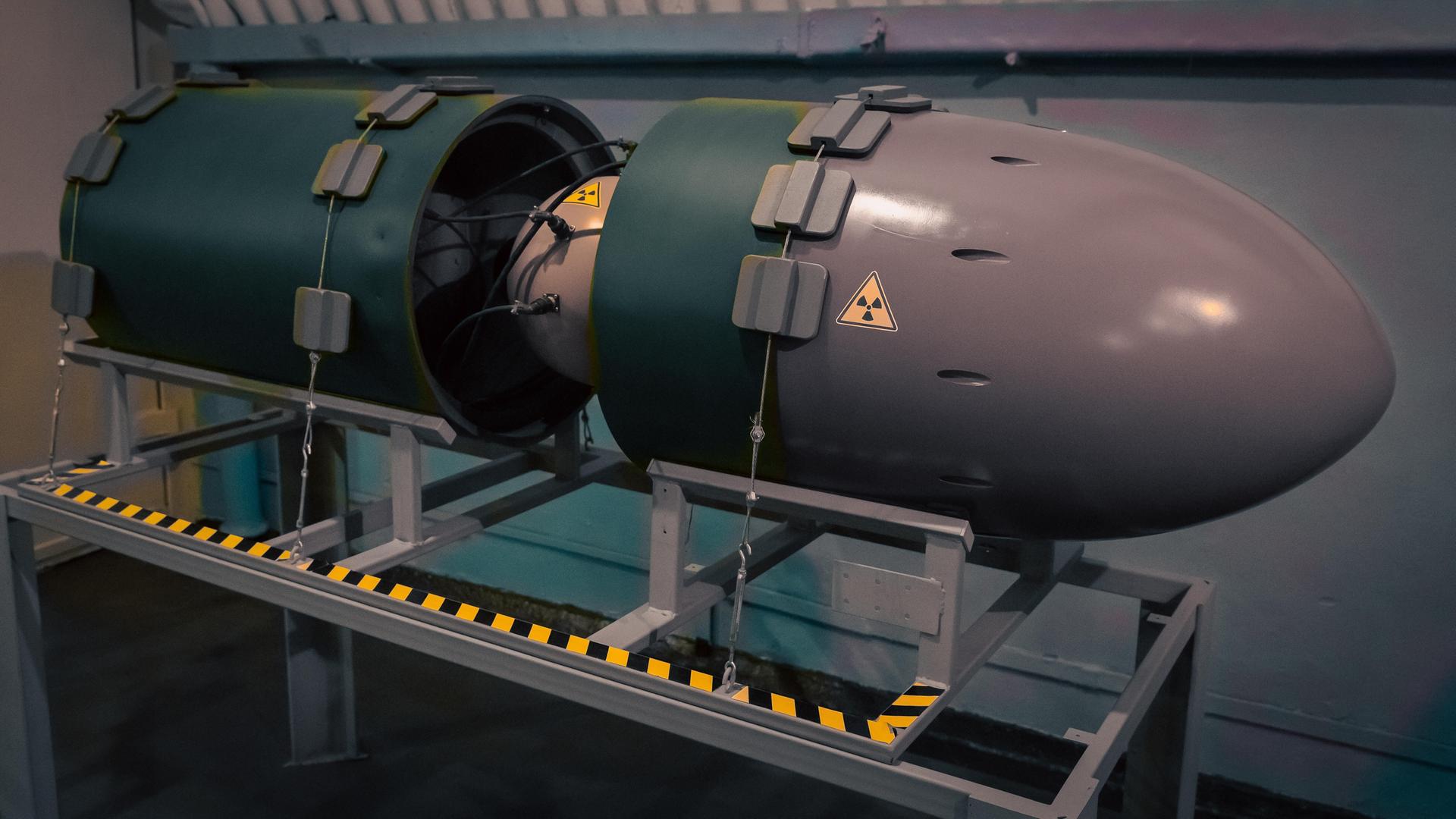 Eine Atombombe 2014 im Bunker einer geheimen russischen Militärbasis