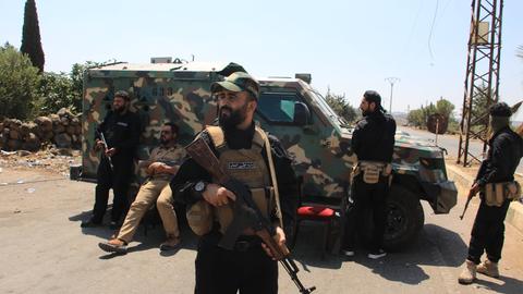 Bewaffnete Polizeikräfte am 20. Juli 2025 bei Suwaida im Süden Syriens