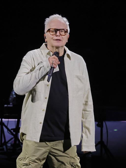 Sänger Herbert Grönemeyer bei einem Auftritt in Berlin. Sänger Herbert Grönemeyer bei einem Auftritt in Berlin.