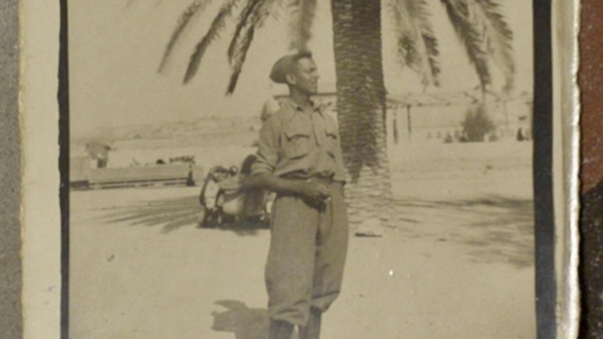 Raffaele Valensise als junger Soldat nach dem Überfall Italiens auf Griechenland Raffaele Valensise als junger Soldat nach dem Überfall Italiens auf Griechenland