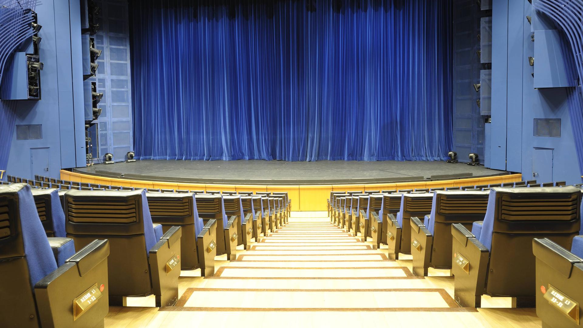 Der leere Theatersaal des Aalto-Theaters in Essen. Der leere Theatersaal des Aalto-Theaters in Essen.