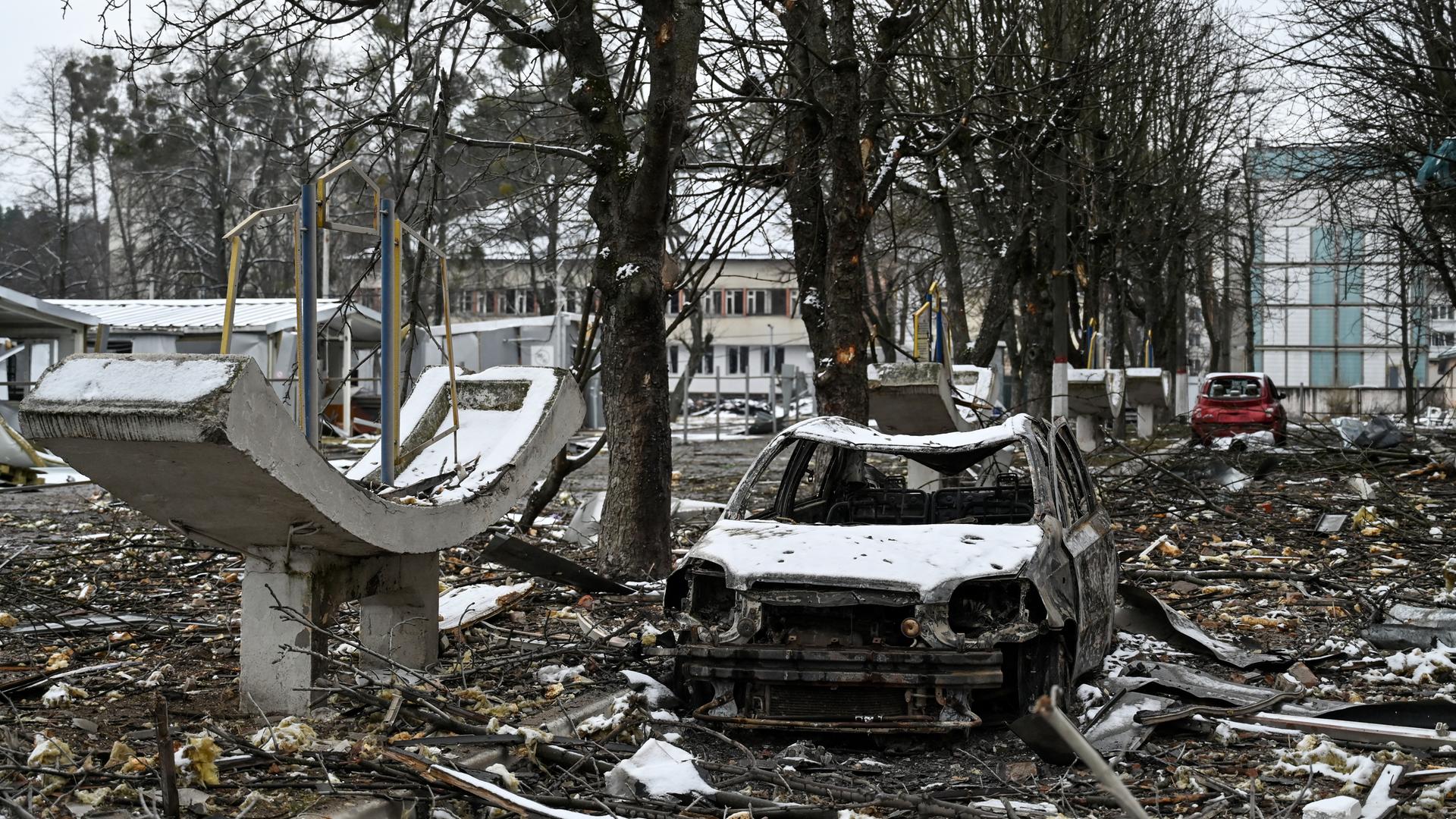 Ein militärischer Betrieb in der Stadt Brovary nahe Kiew, der am 1.3.2022 durch russischen Kampfhandlungen zerstört wurde