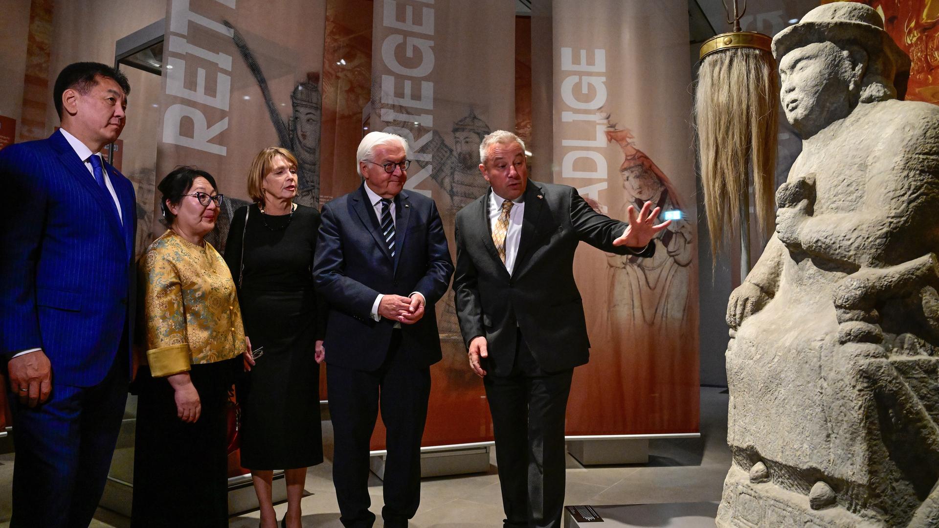 Berlin - Steinmeier erinnert bei Ausstellungseröffnung an den Mongolen-Herrscher Dschingis Khan