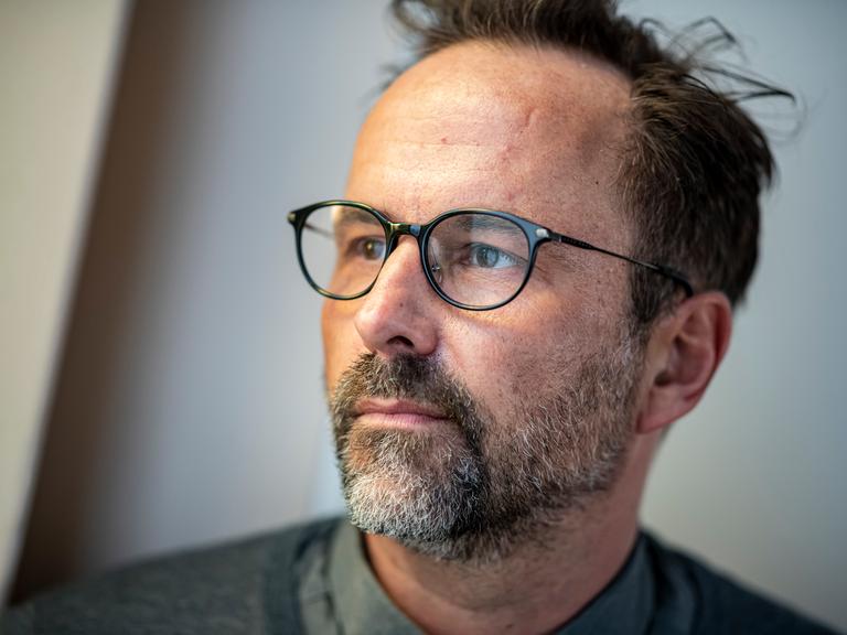 Porträt von Kurt Krömer, Komiker und Schauspieler.