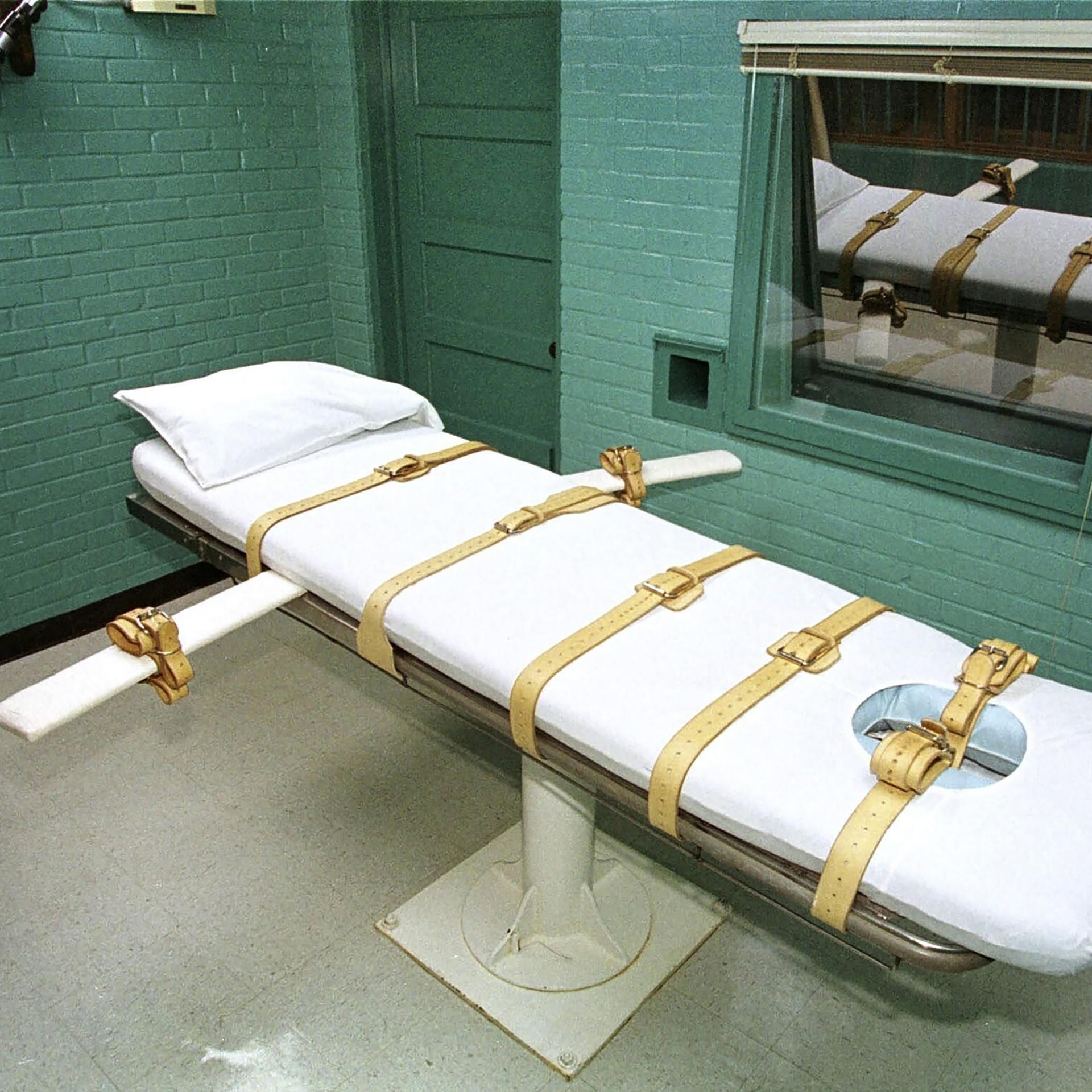 Todesstrafe - Kreuzigen, steinigen, enthaupten, erschießen, erhängen, vergiften