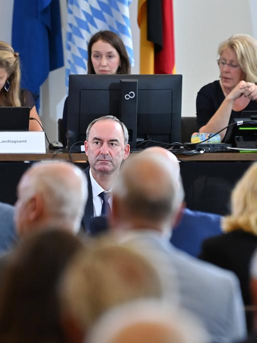 Hubert Aiwanger (Freie Wähler) bei einer Debatte zur Flugblatt-Affäre im bayerischen Landtag.