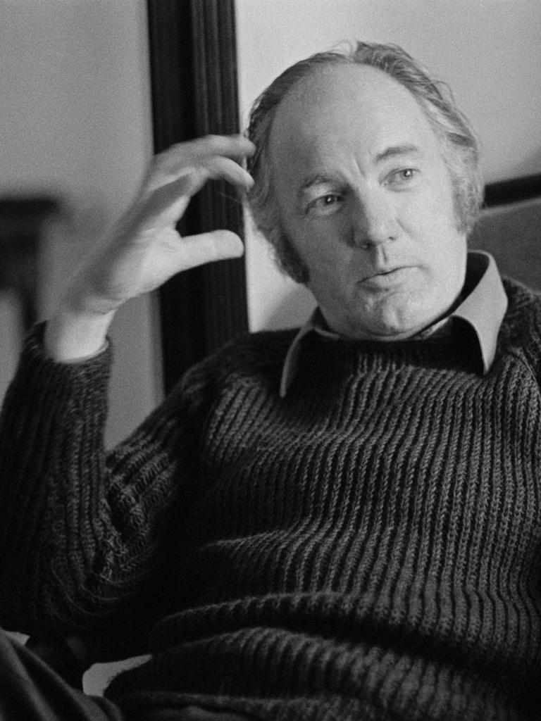 Thomas Bernhard im Gespräch auf seinem Vierkanthof in Ohlsdorf (Oberösterreich)