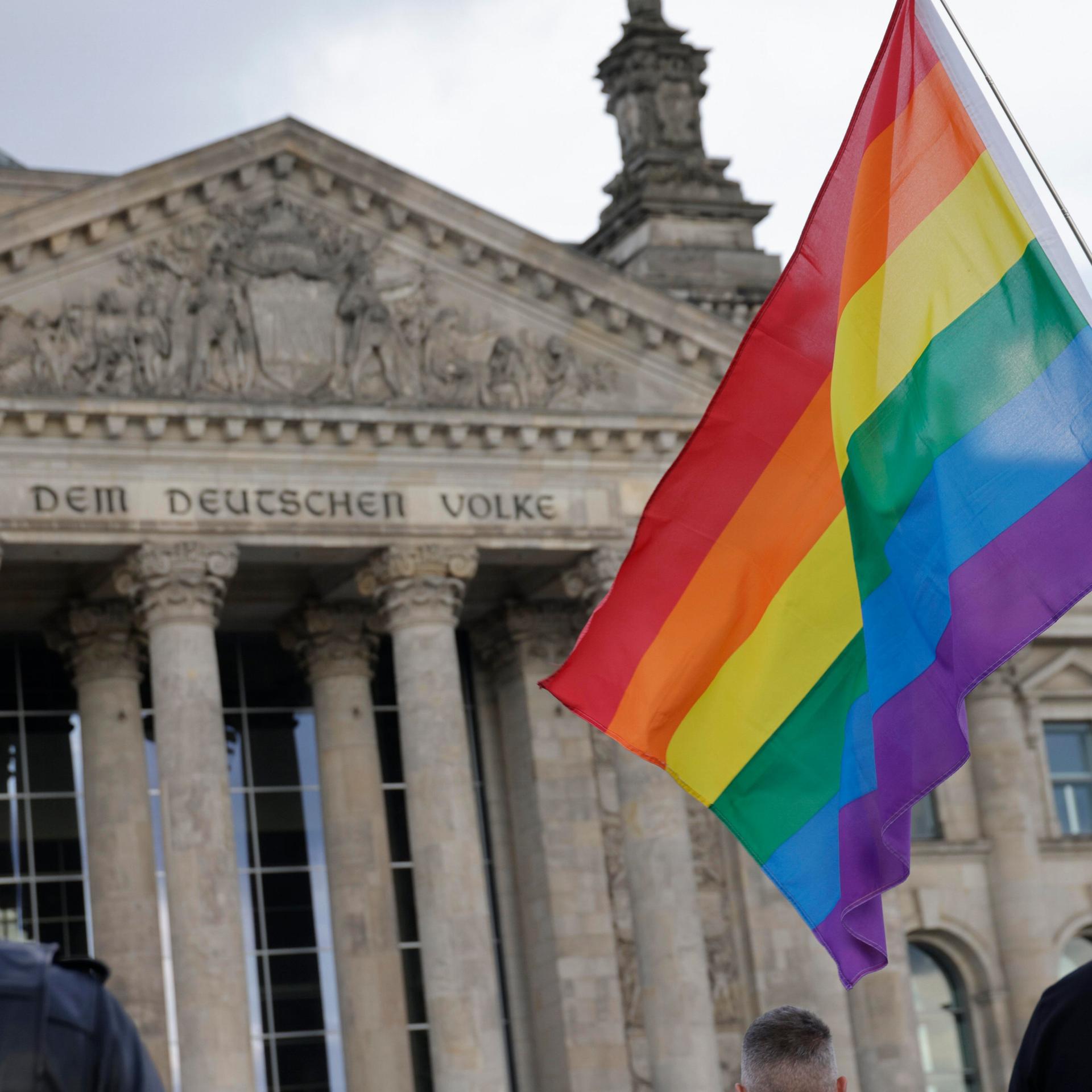 Christopher Street Day - Hunderttausende wollen in Berlin Zeichen für Vielfalt setzen
