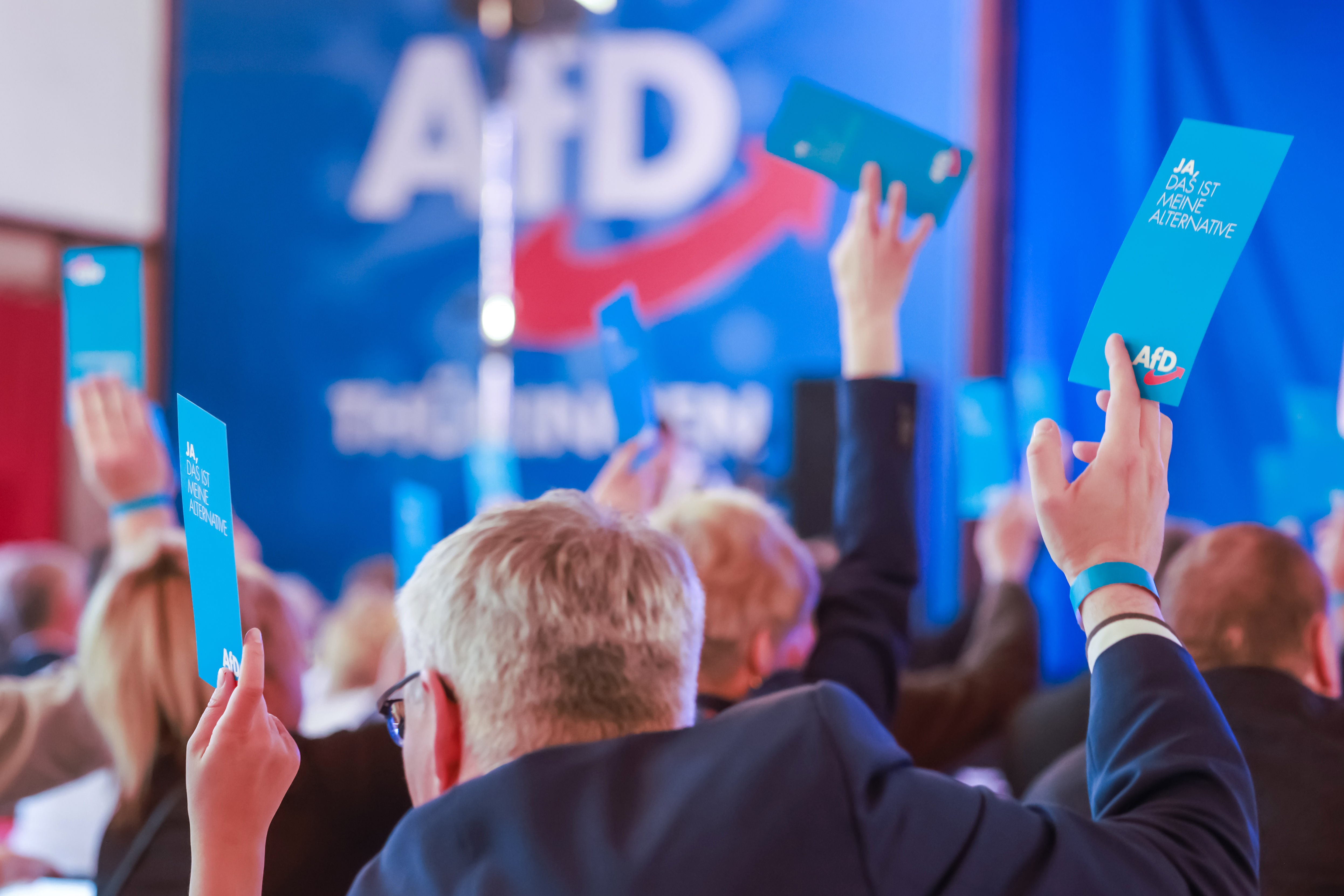 ARD-Deutschlandtrend - Selbstkritik bei SPD und CDU angesichts