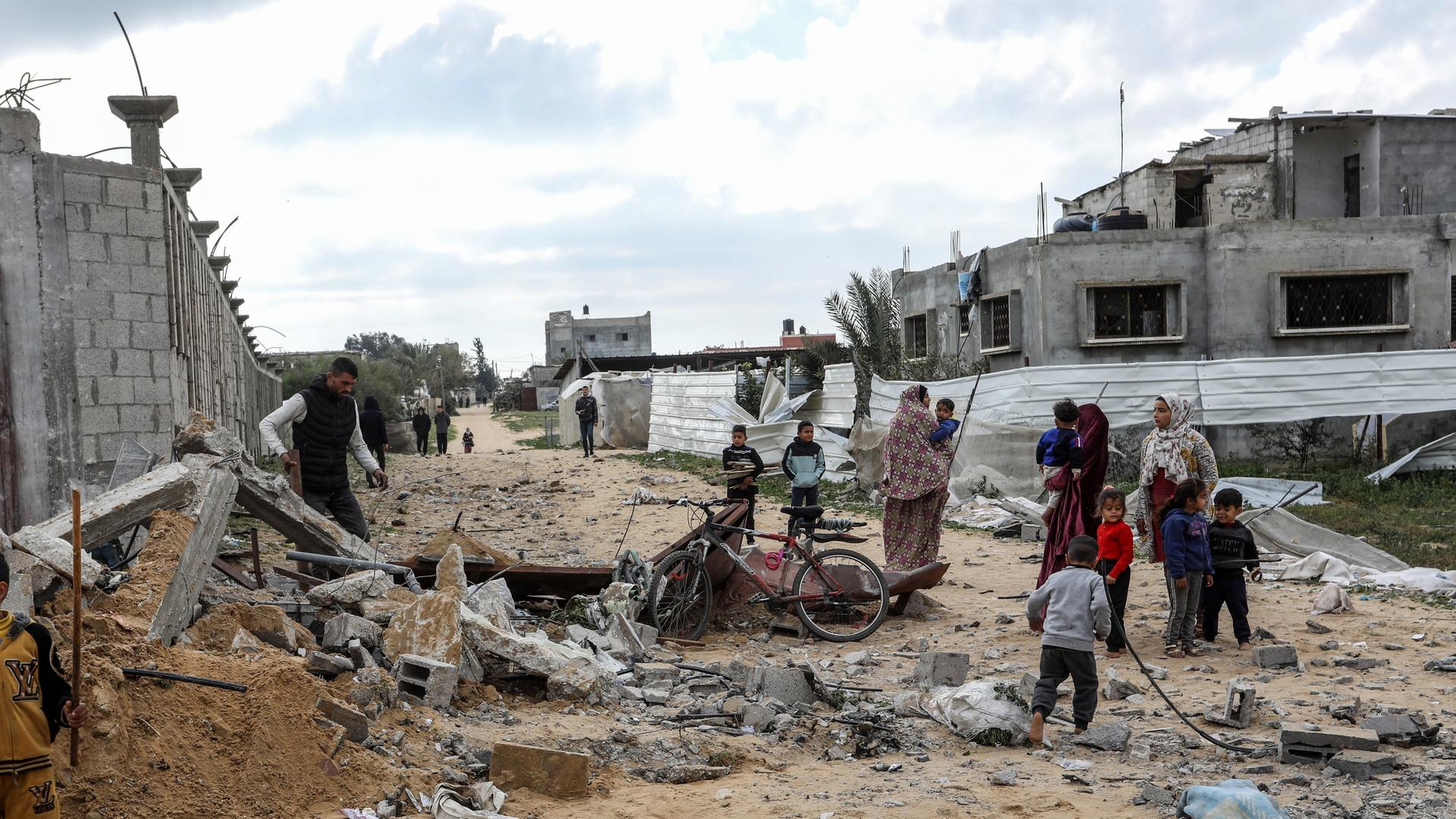 Zerstörte Gebäude in Rafah im Gazastreifen
