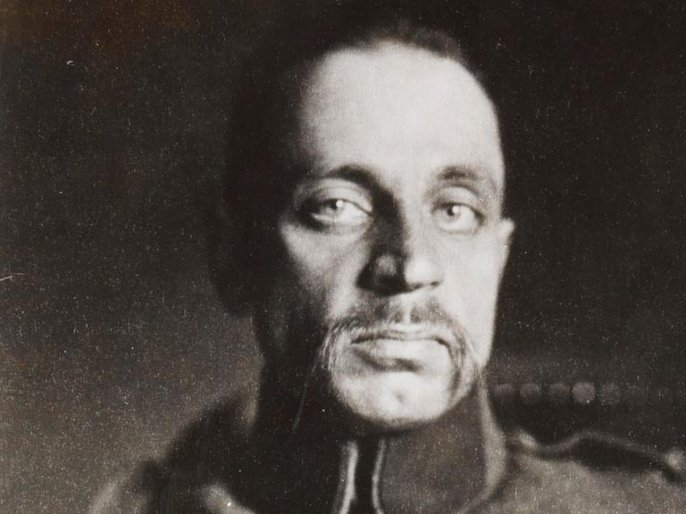 Historisches schwarzweiß Portrait von Rilke