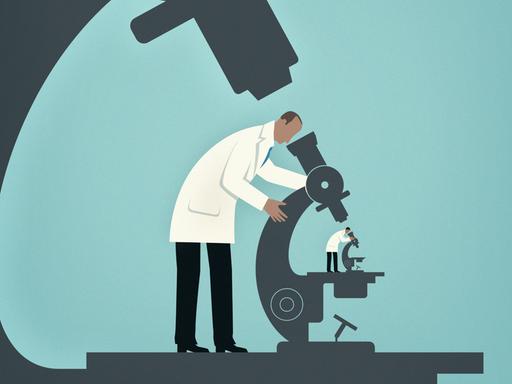 Illustration: Ein großer Wissenschaftler im weißen Kittel schaut durch ein Mikroskop auf einen kleinen Wissenschaftler. Das geht in einer Endlosschleife weiter