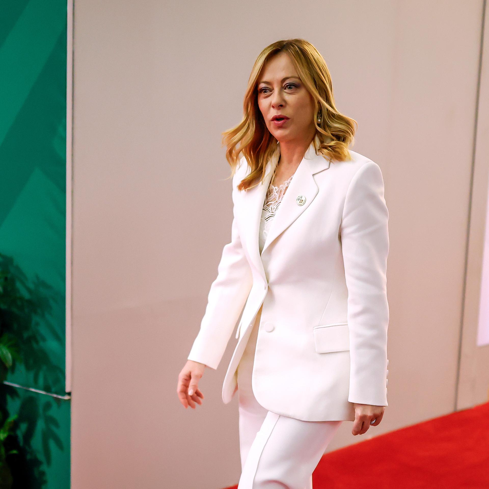 Georgia Meloni - Zwischen Femizidgesetz und Faschistengruß