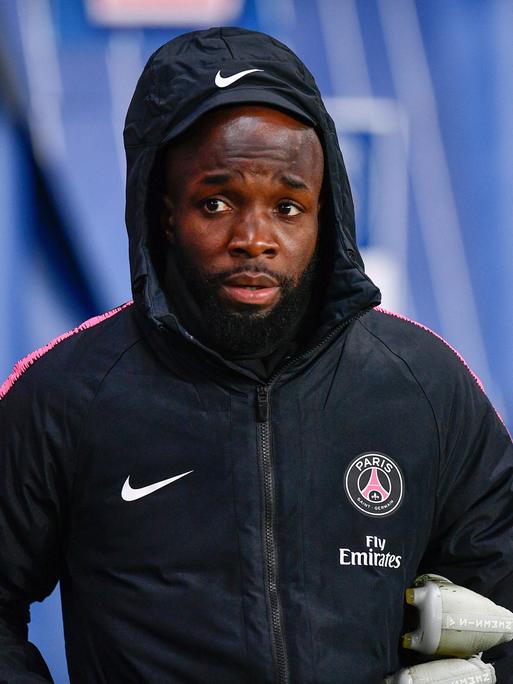 Lassana Diarra 2018 im Trainingsanzug von Paris Saint-Germain.