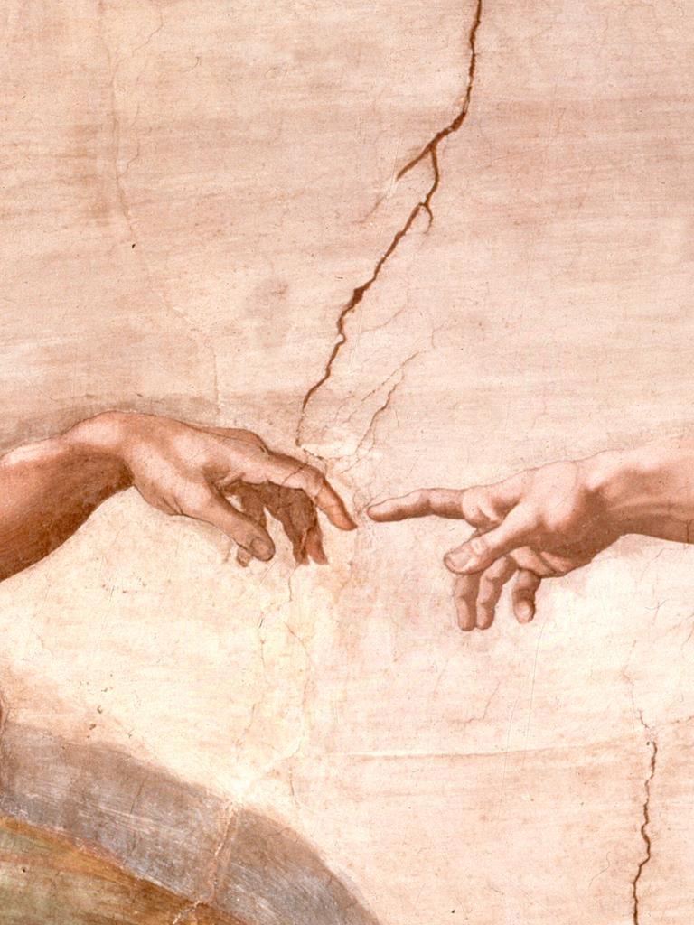 "Die Erschaffung Adams" Gemälde von Michelangelo. Im Ausschnitt: Die Hand Gottes und Hand Adams berühren sich mit den Zeigefingerspitzen. Deckenfresko im Vatikan in Rom in der Sixtinischen Kapelle.