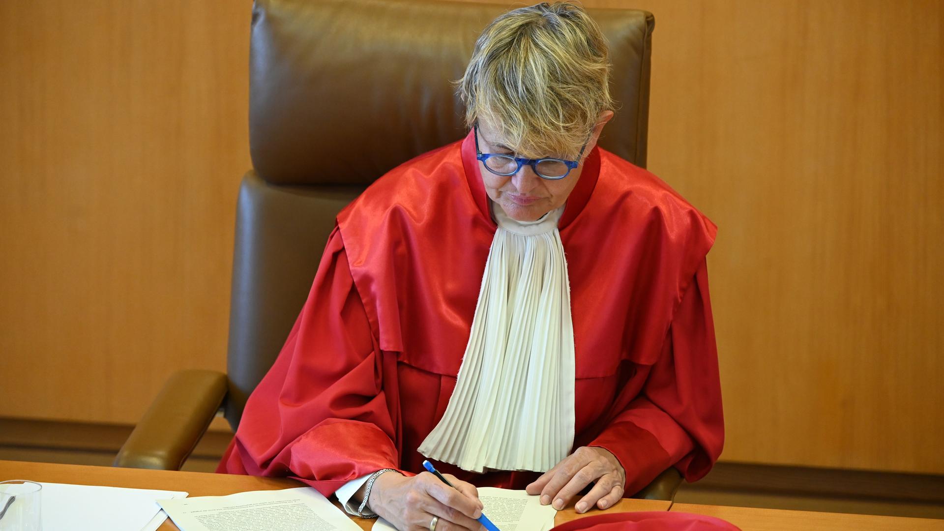 Die damalige Bundesverfassungsrichterin Susanne Baer in roter Robe