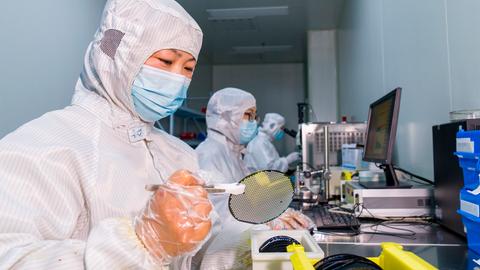Fertigung in einer Halbleiter-Produktion im chinesischen Hai'an in der Provinz Jiangsu am 23. März 2023.