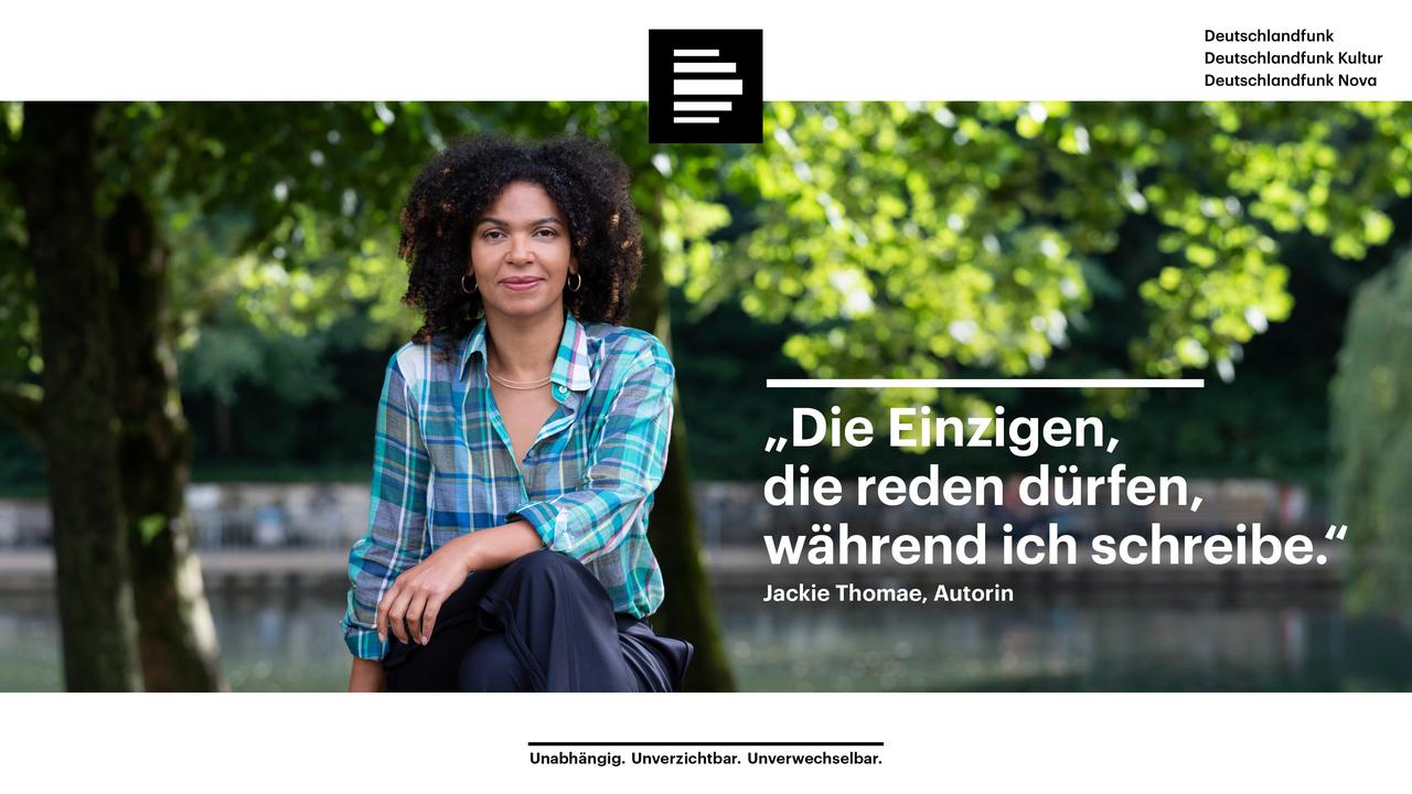 Eines der Motive aus der Deutschlandradio-Kampagne "Unabhängig. Unverzichtbar. Unverwechselbar." zeigt die Autorin Jackie Thomae.