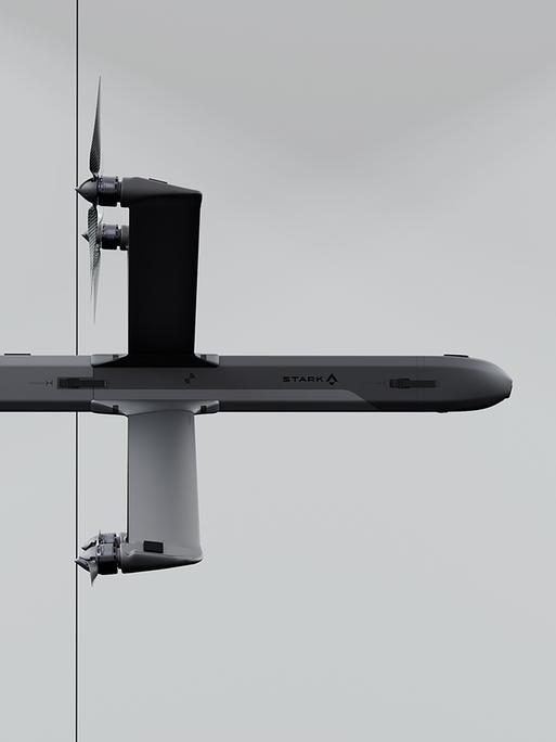 Schwarz-Weiß-Aufnahme einer Drohne von unten