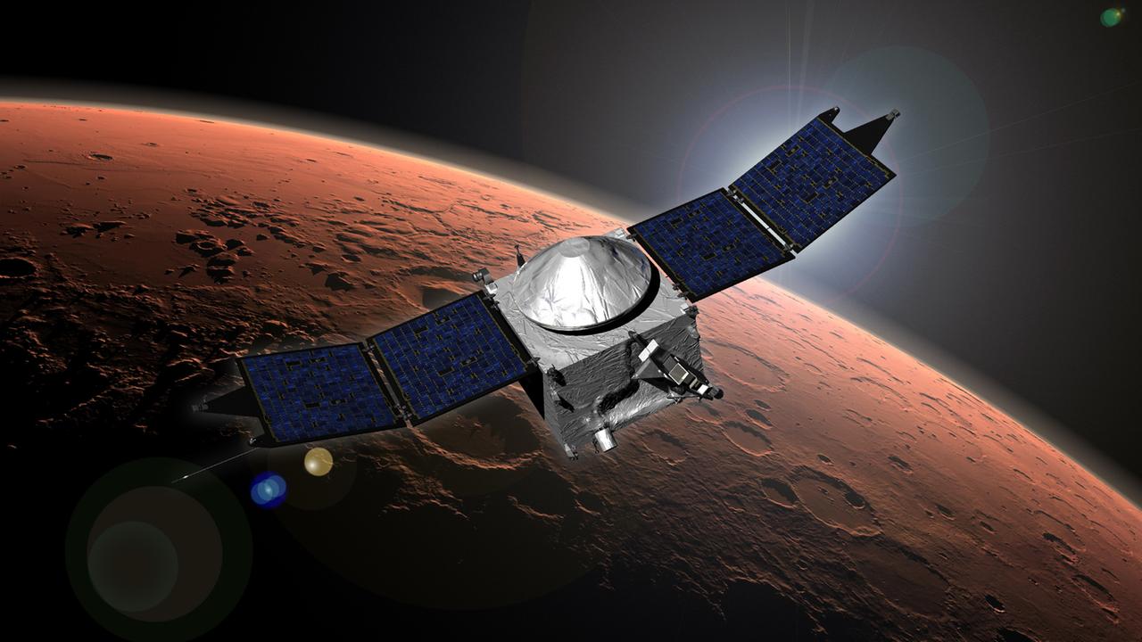 Künstlerische Darstellung der US-Forschungssonde "Maven" im Orbit des Mars.