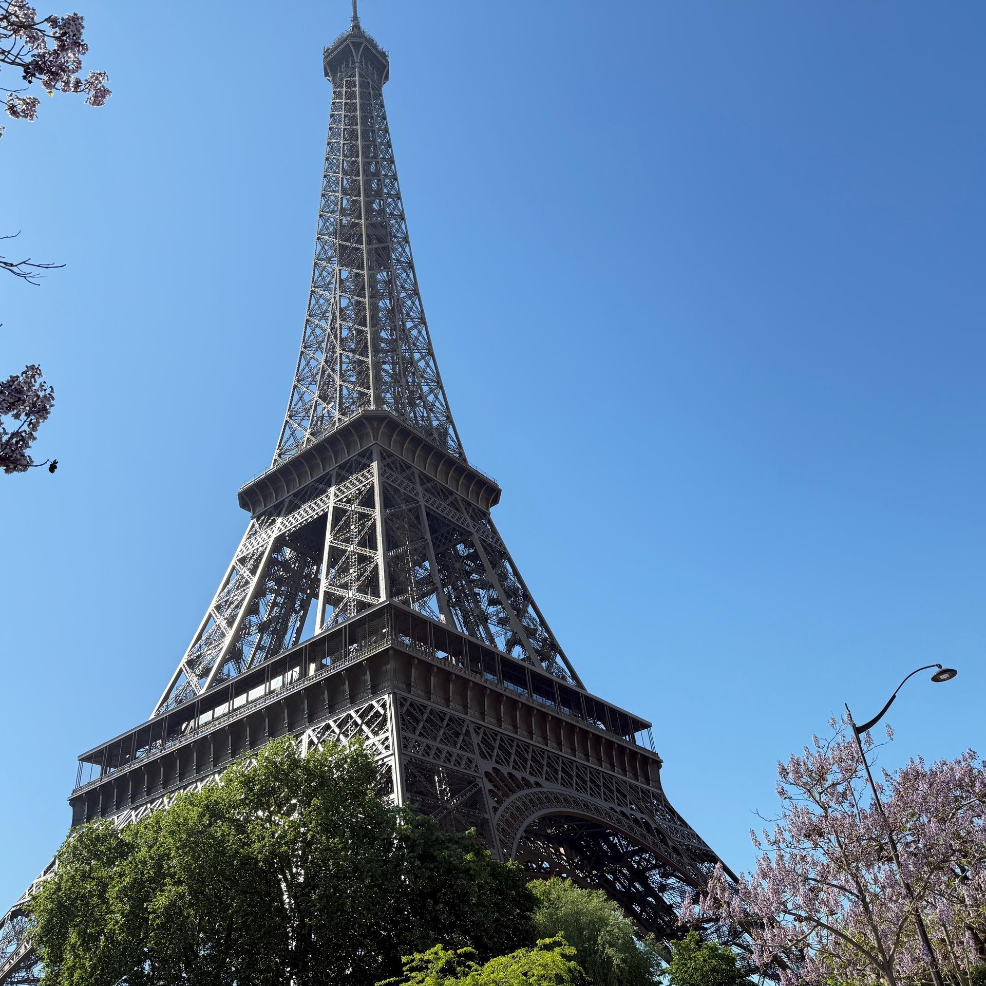 Paris - Eiffelturm-Chef räumt Posten nach Skandal um Ausschluss von Frauen