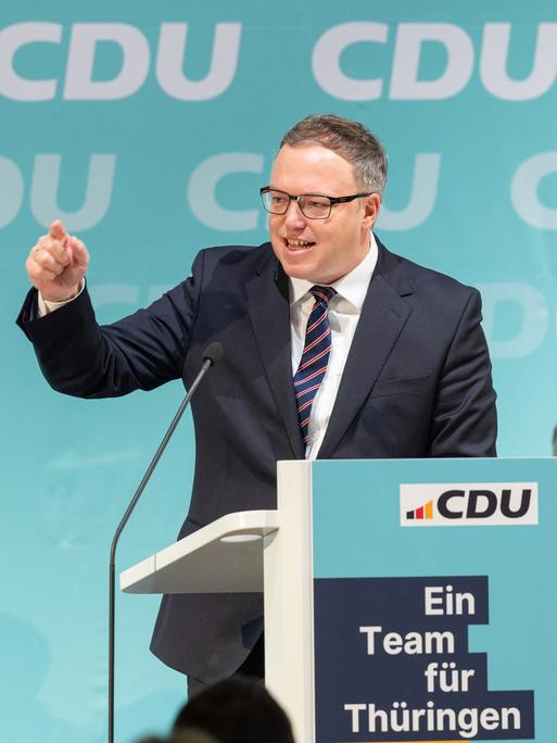 Mario Voigt (CDU), Partei- und Fraktionsvorsitzender, spricht bei der Landesvertreterversammlung der CDU im Kultur- und Kongresszentrum Festhalle Ilmenau. 
